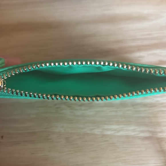 Stoney Clover Wristlet - Green!! - Picture 5 of 5